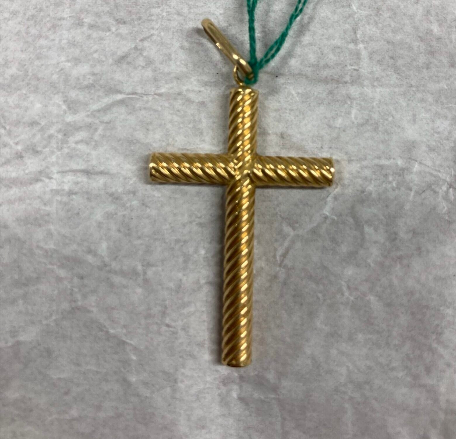 Croce in Oro 18kt – Ciondolo Sacro in Oro Giallo 750